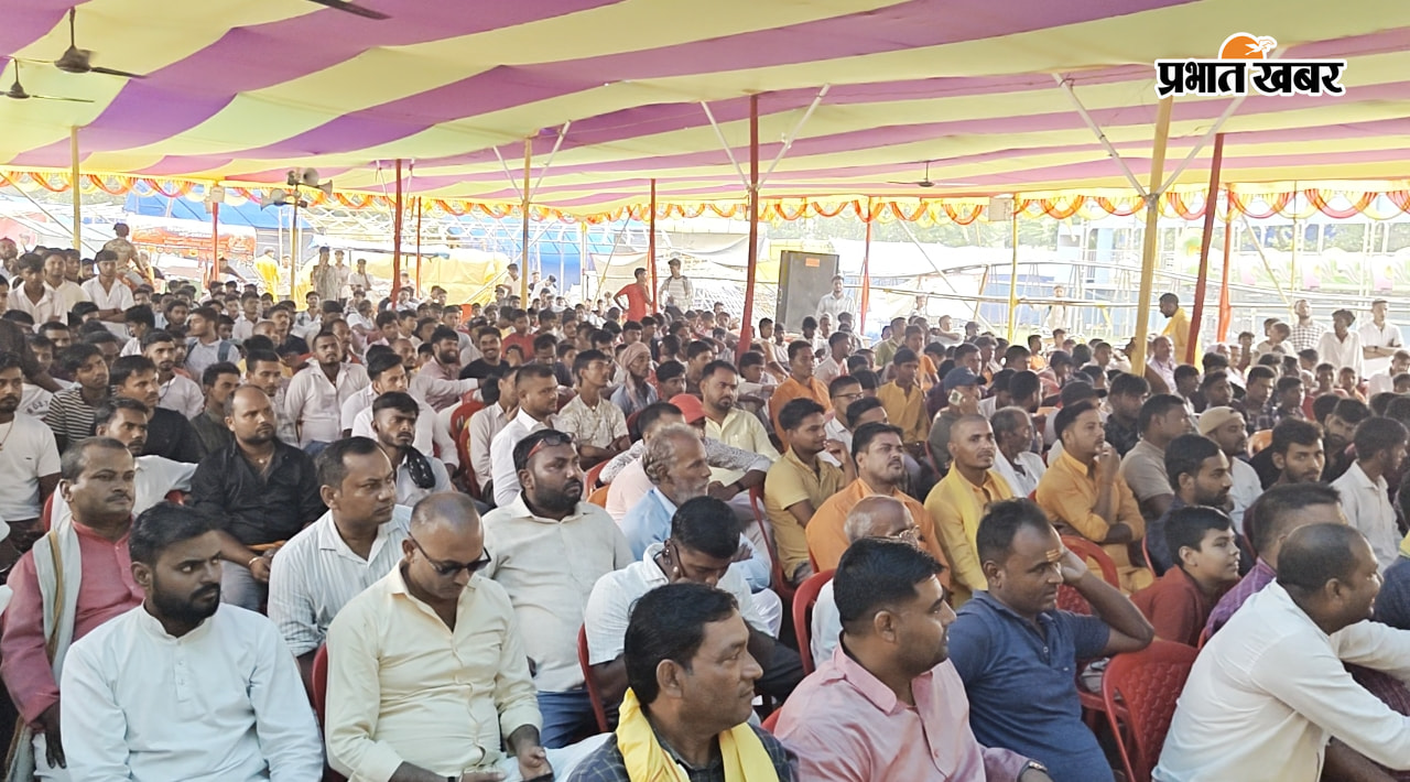 शोभायात्रा में श्रद्धालुओं की उमड़ी भीड़ | Prabhat Khabar Network