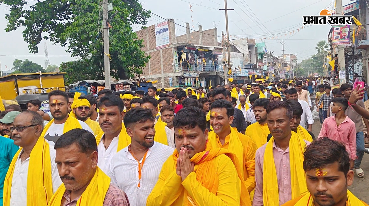 शोभायात्रा में श्रद्धालुओं की उमड़ी भीड़ | Prabhat Khabar Network