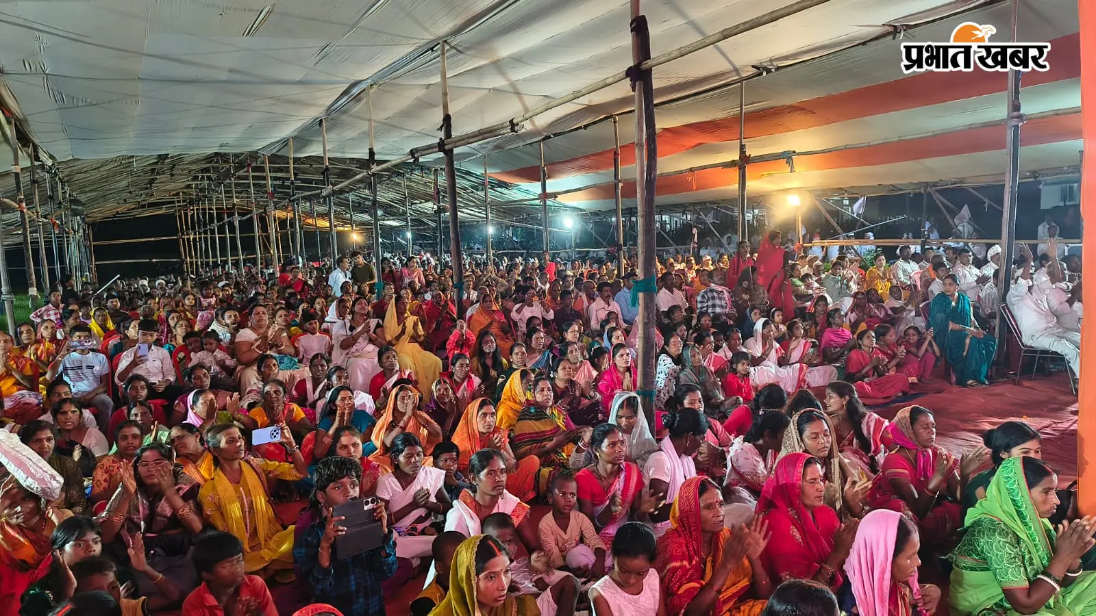 Latehar News: चंदवा पहुंची स्वर्वेद संदेश यात्रा, विज्ञानदेव जी महाराज ने दिया आत्मशांति और आंतरिक प्रकाश का संदेश