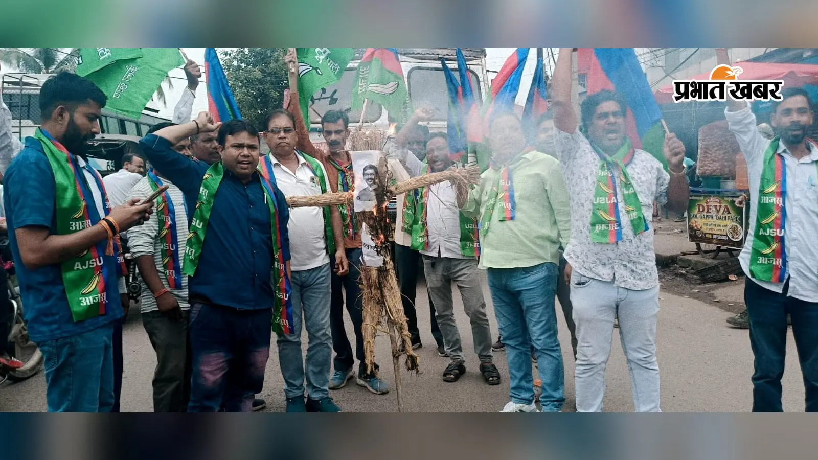 आजसू ने निकाली सीएम की शव यात्रा, फूंका पुतला, कार्यकर्ताओं ने कही ये बात...