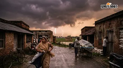 UP Weather: अगले कुछ घंटों में फिर बदलेगा यूपी का मौसम! इन इलाकों में बारिश के आसार, बाढ़ के बीच बढ़ी चिंता