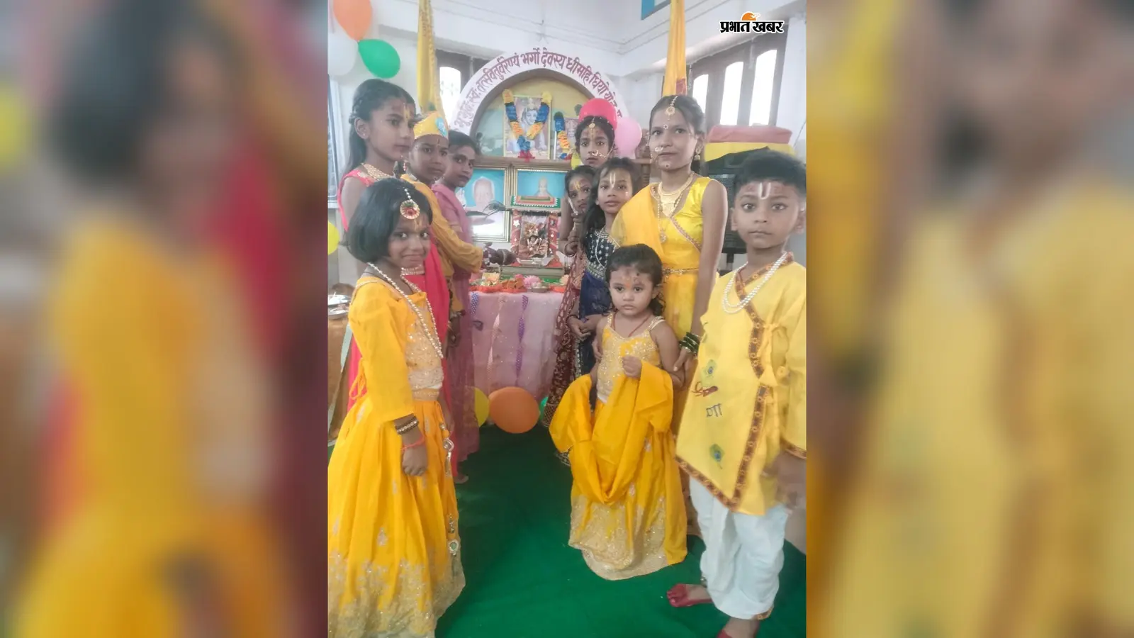 जन्माष्टमी पर कृष्ण भक्ति में डूबा गायत्री शक्तिपीठ, राधा-कृष्ण की झांकी ने मोहा मन