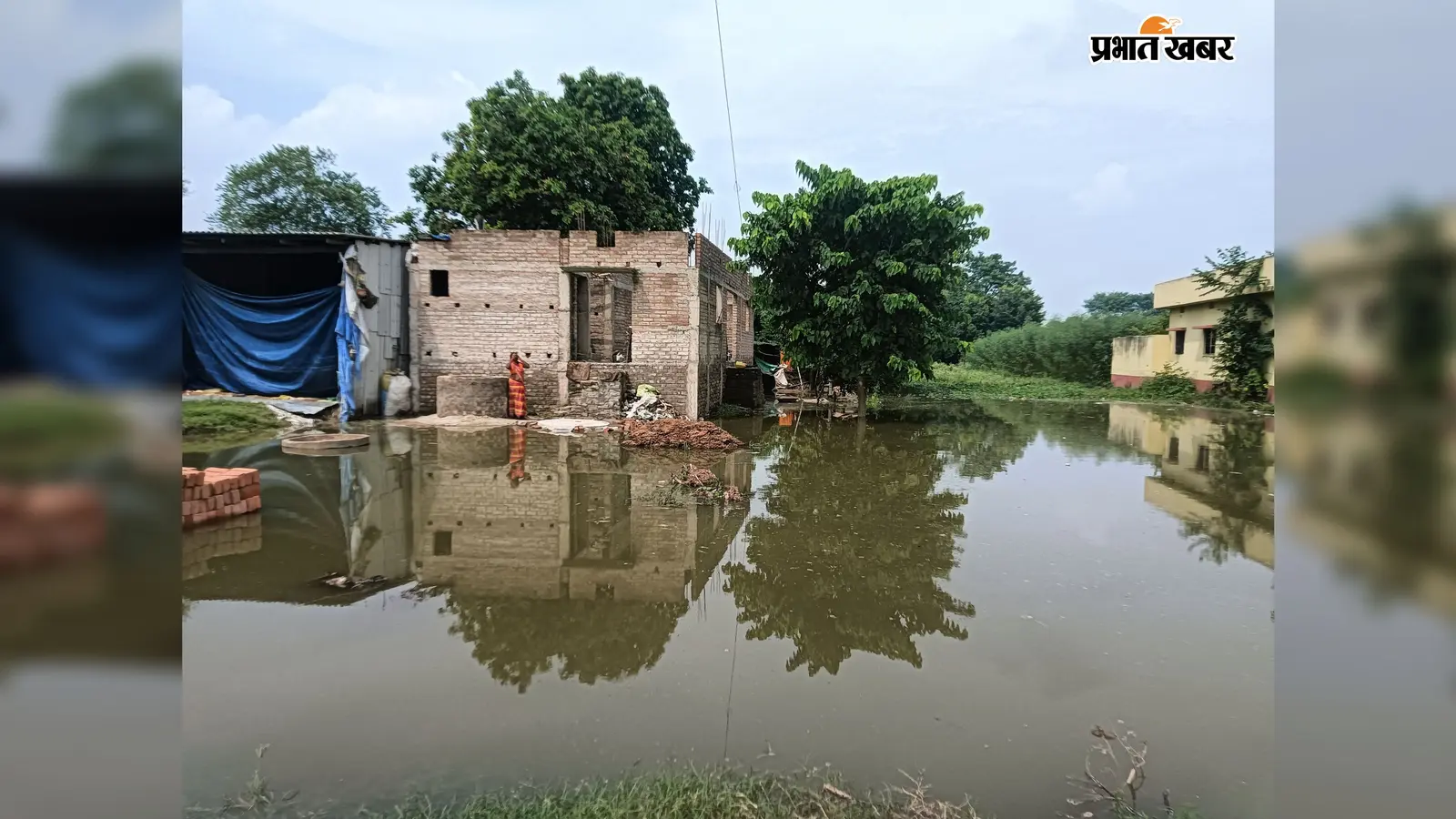 बेगूसराय में गंगा का रौद्र रूप, 24 घंटे में 32 सेमी बढ़ा जलस्तर; 5 वार्डों के 500 से ज्यादा घर बाढ़ की चपेट में