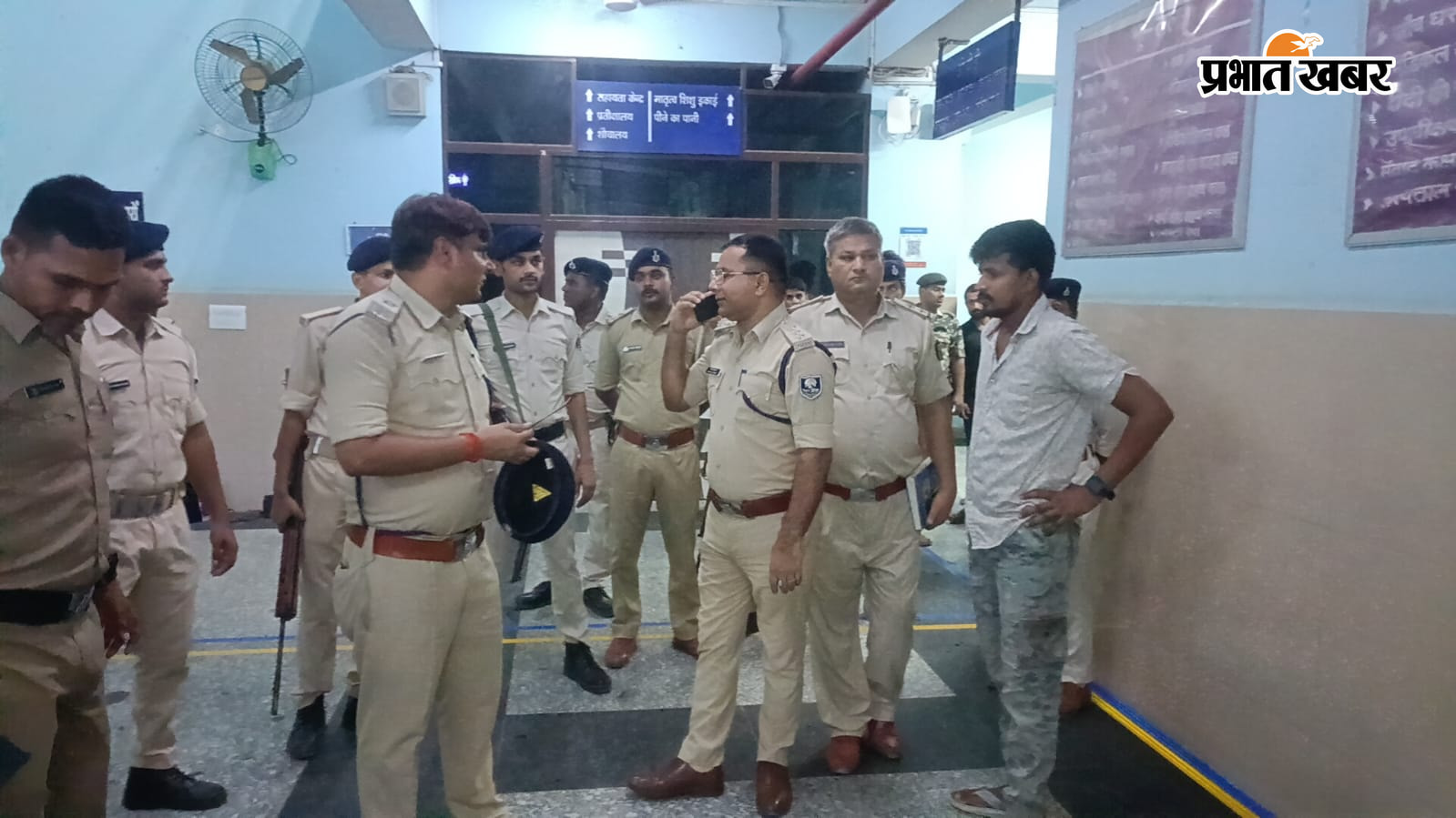 मृतक रोते बिलखते परिजन एवं पुलिस पदाधिकारी का फोटो | Prabhat Khabar Network