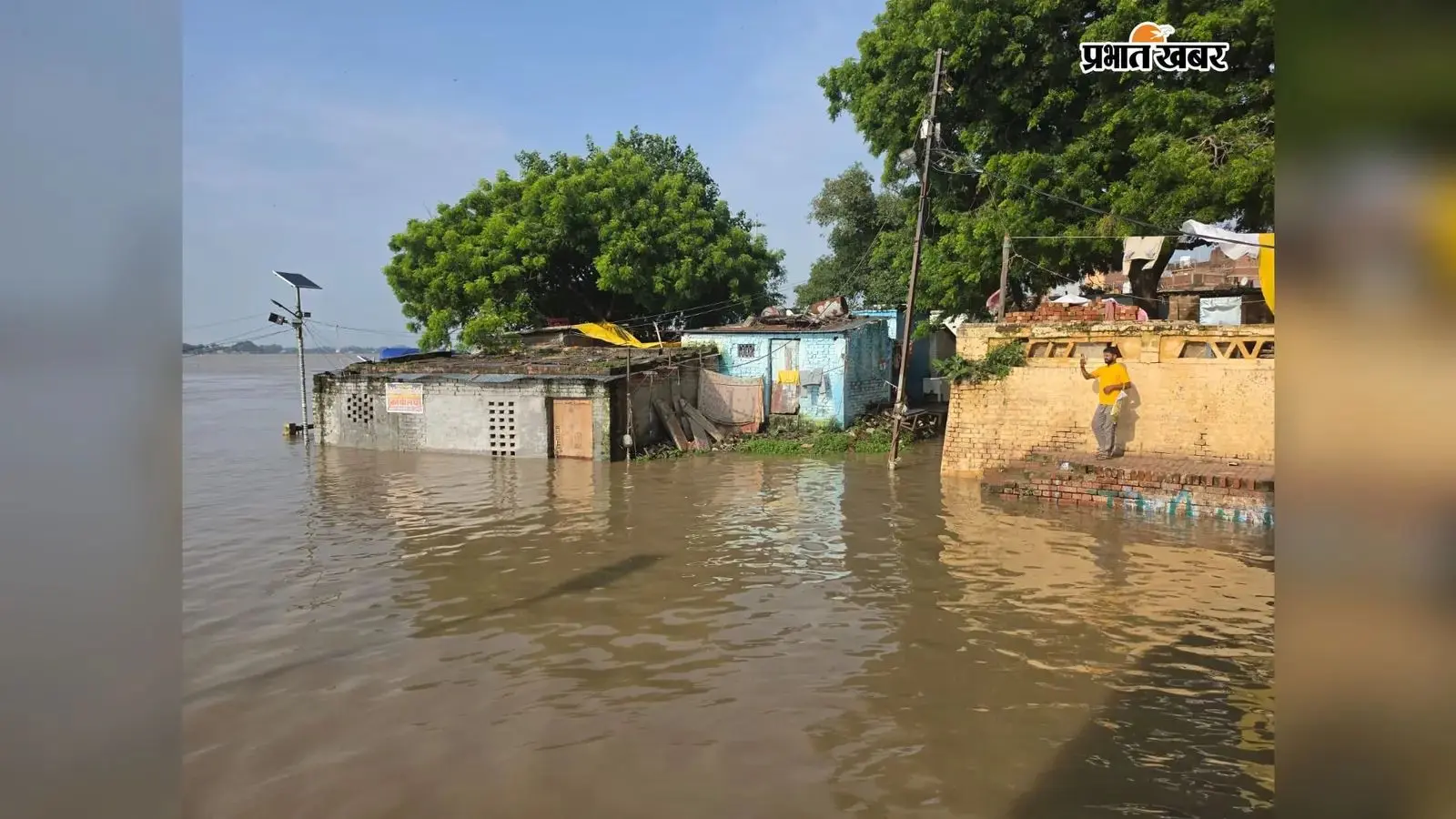 बक्सर में गंगा जी का जलस्तर खतरे के निशान से 19 सेंटीमीटर ऊपर, बाढ़ का खतरा गहराया