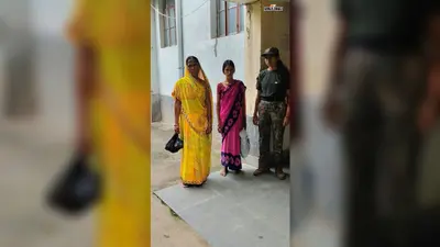 शेखपुरा: उत्पाद विभाग की ताबड़तोड़ छापेमारी; दो महिला शराब कारोबारी गिरफ्तार, 13.5 लीटर देसी चुलाई शराब के साथ भेजी गईं जेल
