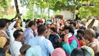 मसौढ़ी: घर में पानी घुसा तो अधिकारियों को घेरा, बोले बाढ़ पीड़ित- न राहत मिली, न चारा
