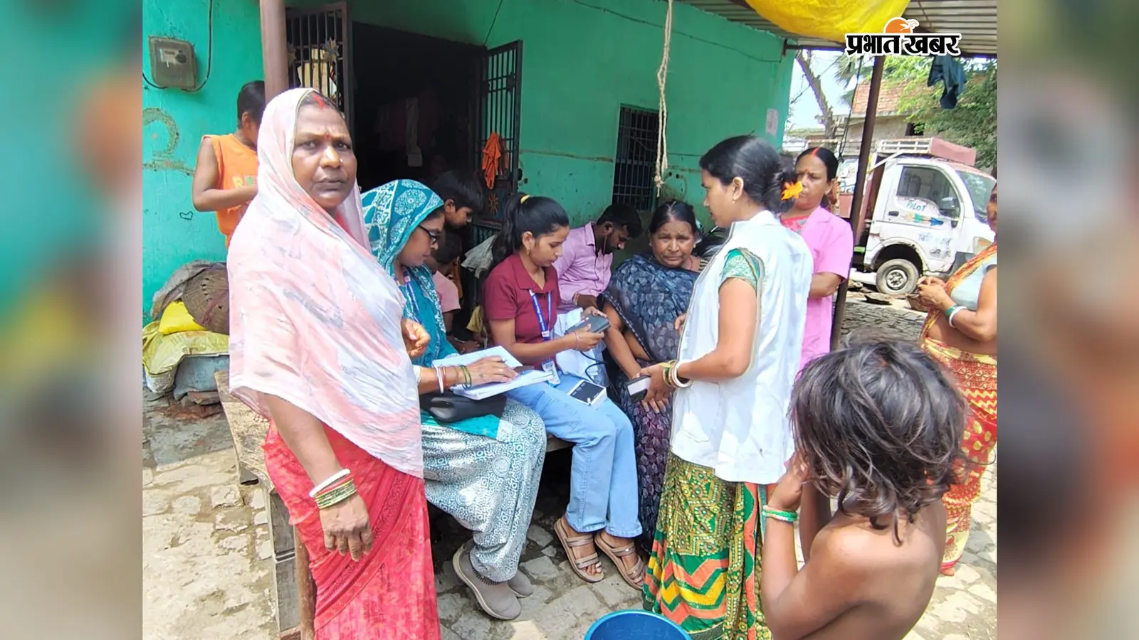 सारण में बाढ़ के बीच गूंजी किलकारी, जन्माष्टमी पर अकिलपुर दियारा में ‘कान्हा’ के आने की खुशी