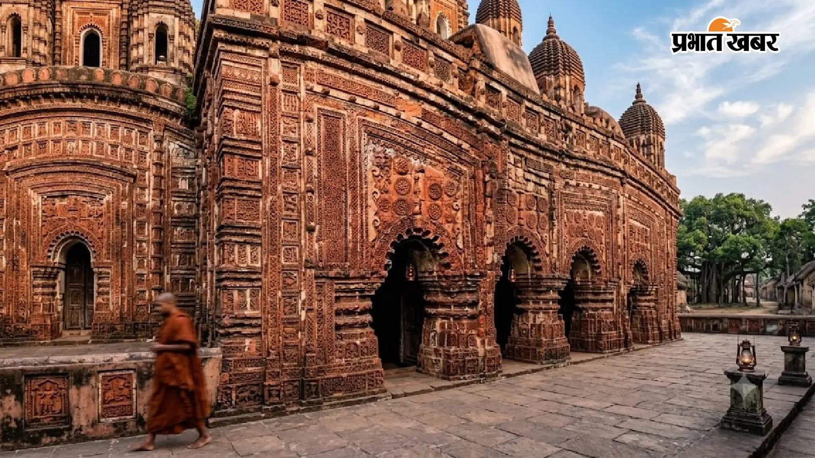 रामगढ़ में झाड़ियों के नीचे मिला 17वीं सदी का प्राचीन बौद्ध मंदिर, रामायण की टेराकोटा पट्टिकाएं बनीं आकर्षण