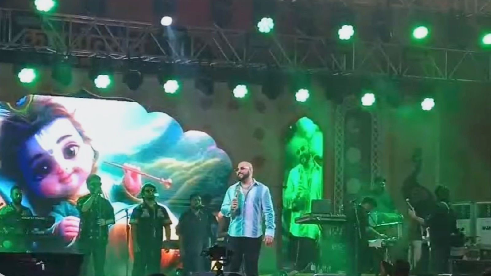 पटना में परफॉर्म करना बताया सौभाग्य