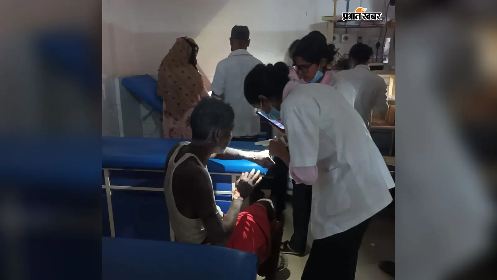 एसएनएमएमसीएच में बिजली गई तो जेनसेट भी फेल, दिन में छाया अंधेरा; टॉर्च की रोशनी में हुआ इलाज, एक्स-रे-अल्ट्रासाउंड और ऑपरेशन प्रभावित