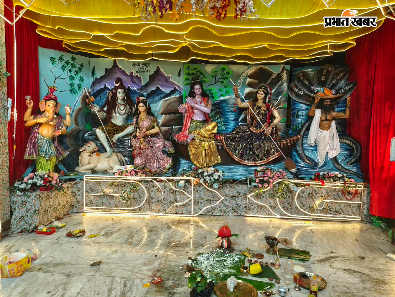 पूजा अर्चना करते श्रद्धालु एवं मौके पर उमड़ी श्रद्धालुओं की भीड़ | Prabhat Khabar Network