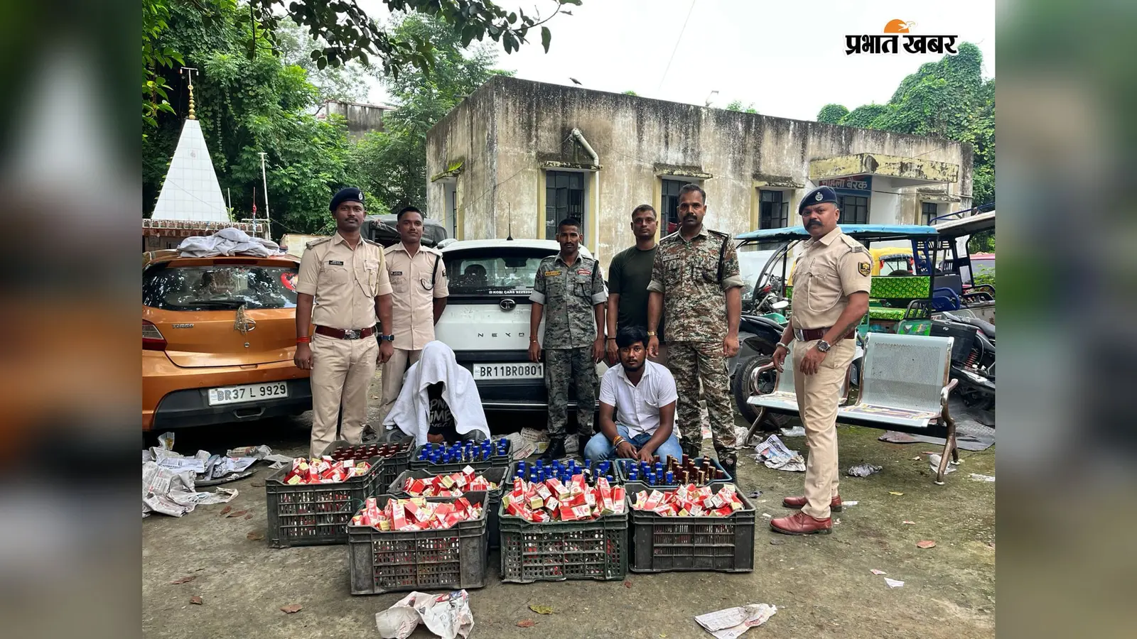 कार की तलाशी में निकली 172 लीटर शराब, दो तस्कर गिरफ्तार : वाहन जब्त