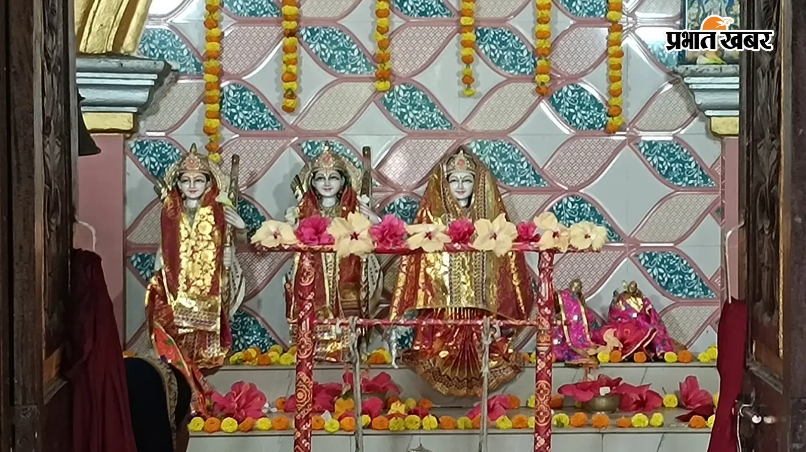 कान्हा के जन्म होते ही भक्ति में झूम उठा राधा-कृष्ण मंदिर