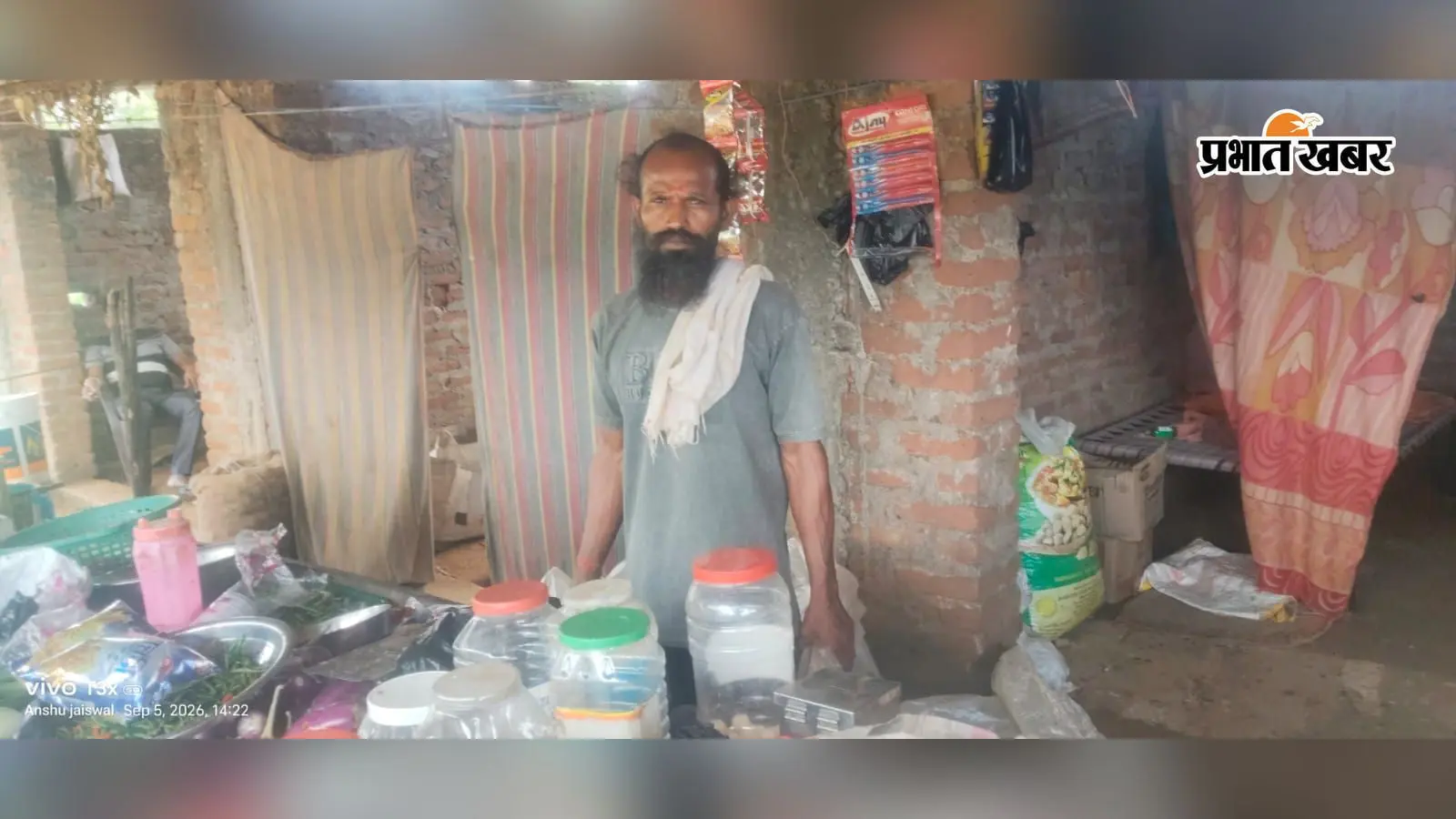 25 साल बाहर भटके, दुबई तक गये, फिर गांव में ही खोजी रोजगार की राह