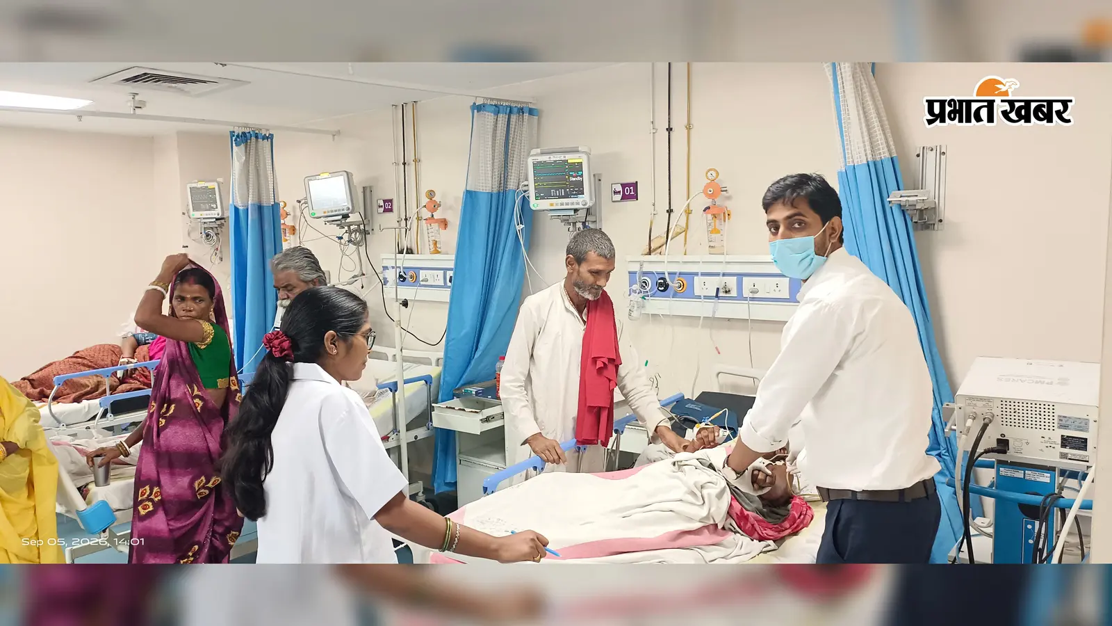 ICU में AC से टपक रहा था पानी, डीएम के सख्त तेवर के बाद अस्पताल प्रबंधक पर कार्रवाई