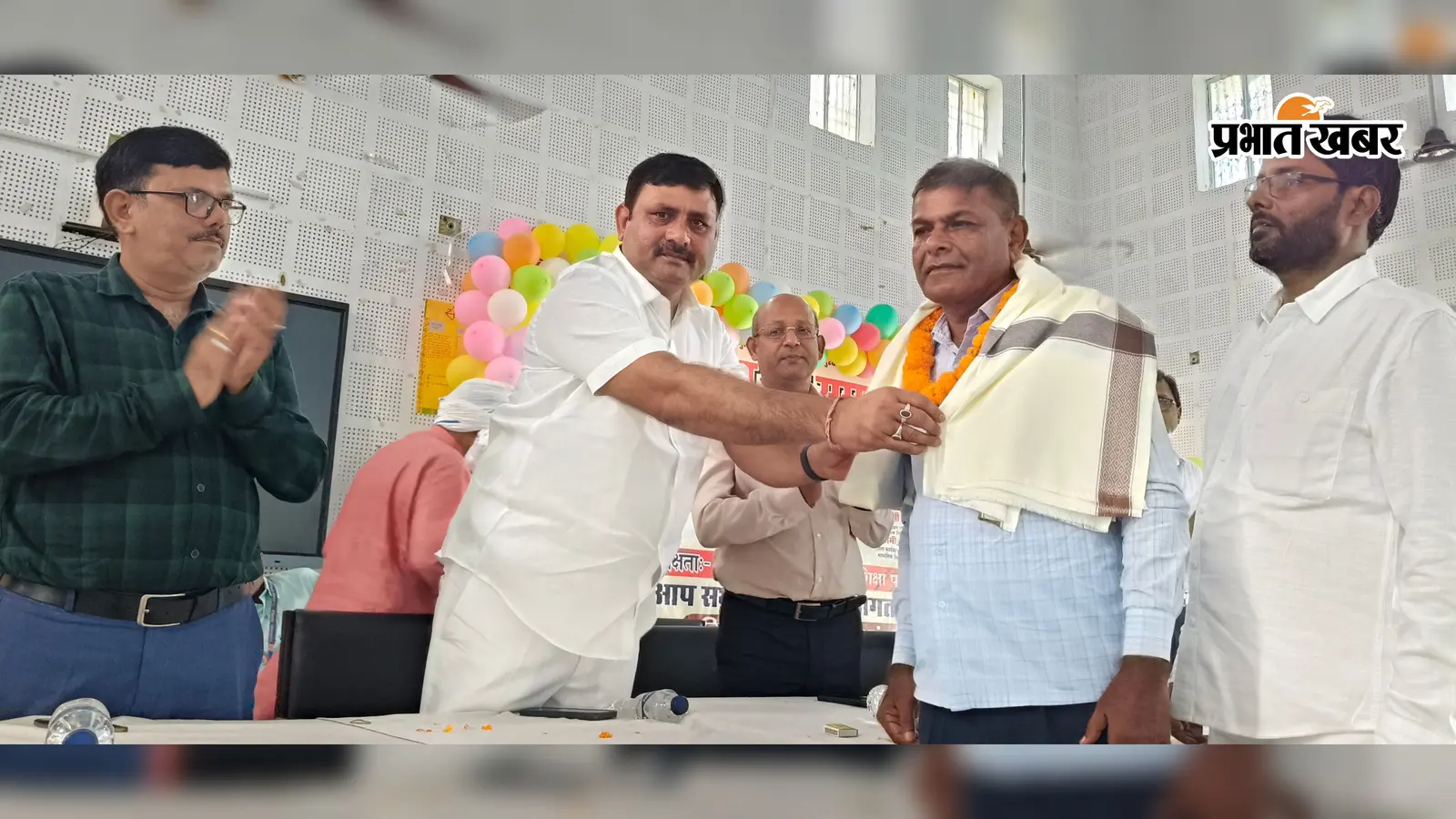 शिवहर में शिक्षक दिवस पर सम्मान समारोह, डीएम समेत अतिथियों ने शिक्षकों के योगदान को किया याद