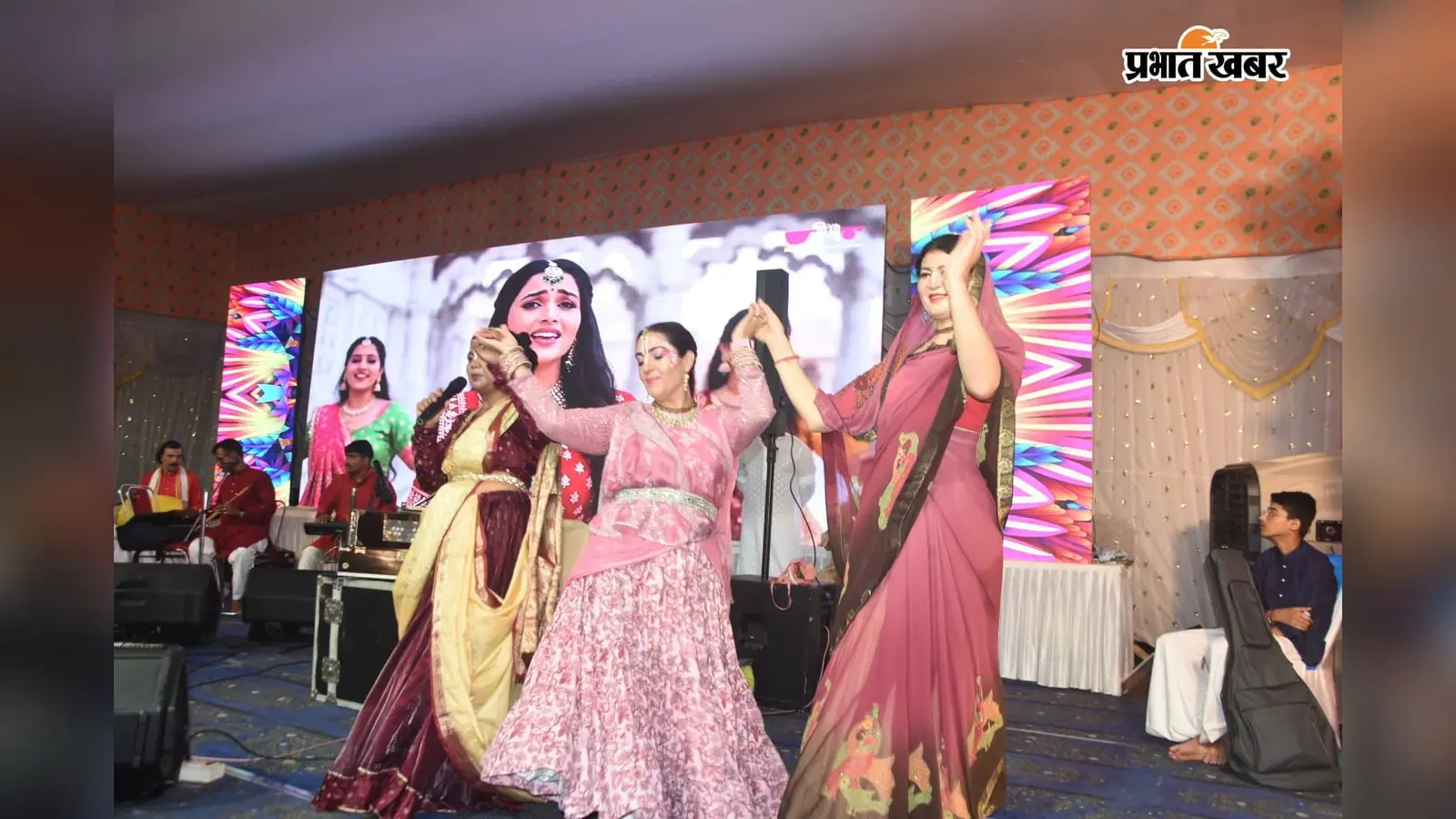 बांसुरी की तान और 1008 व्यंजनों का महाभोग! पूर्णिया जिला स्कूल मैदान में पहली बार दिखा कृष्ण जन्मोत्सव का ऐसा भव्य नजारा