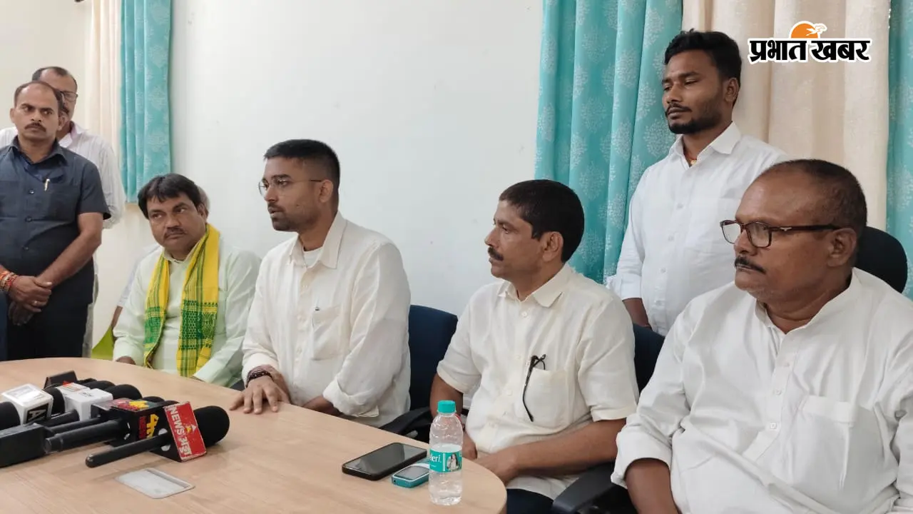 बेगूसराय की 217 पंचायतों में बनेंगे पंचायत सरकार भवन, 65 का काम पूरा; मंत्री दीपक प्रकाश ने दी जानकारी