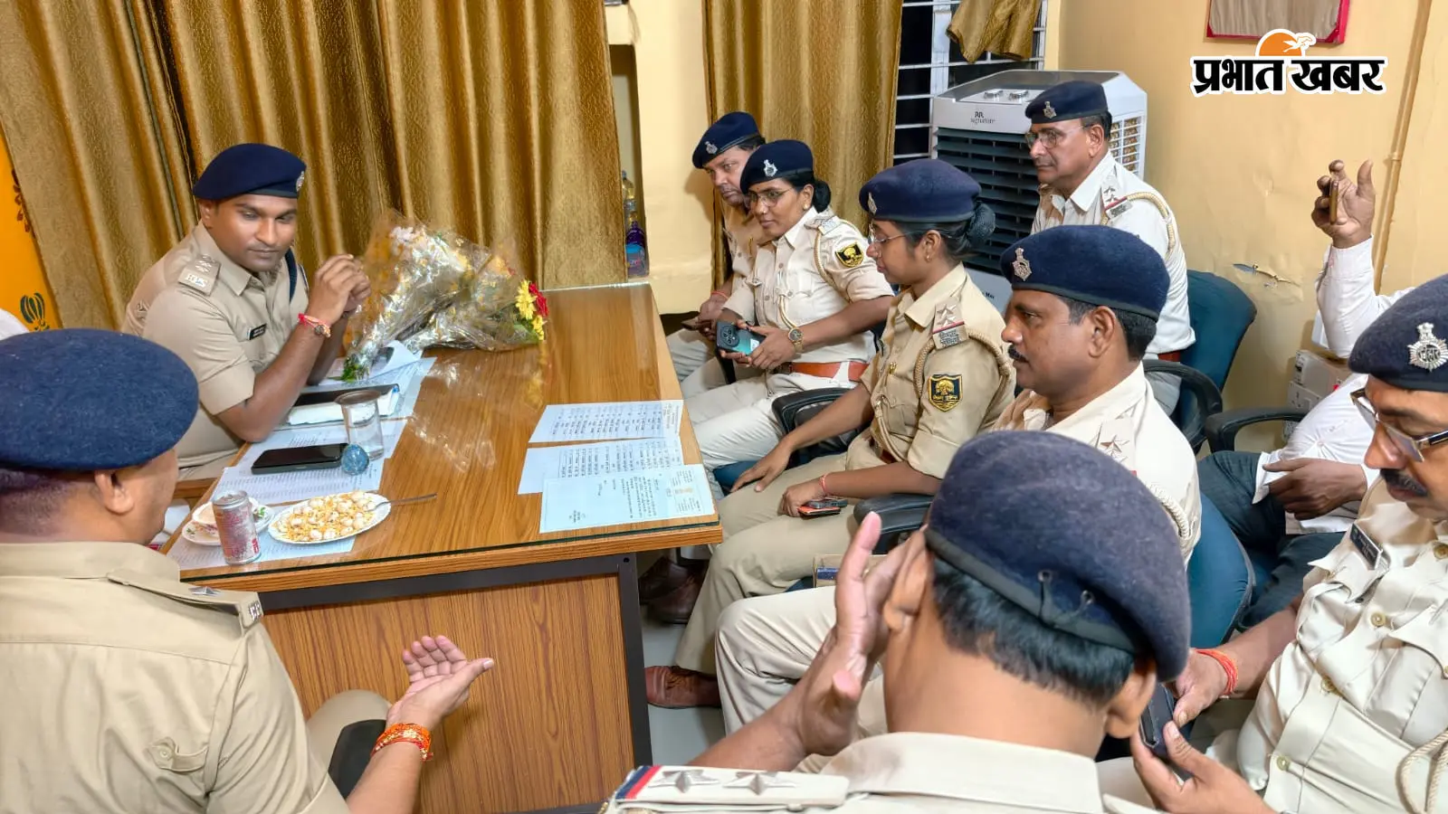 गया जी : रात 9 बजे के बाद पैदल राहगीरों को पुलिस देगी लिफ्ट, DSP अभिनव कुमार ने दिया निर्देश