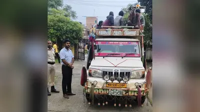 पिकअप की छत पर सवारी बैठाने पर डीटीओ की बड़ी कार्रवाई