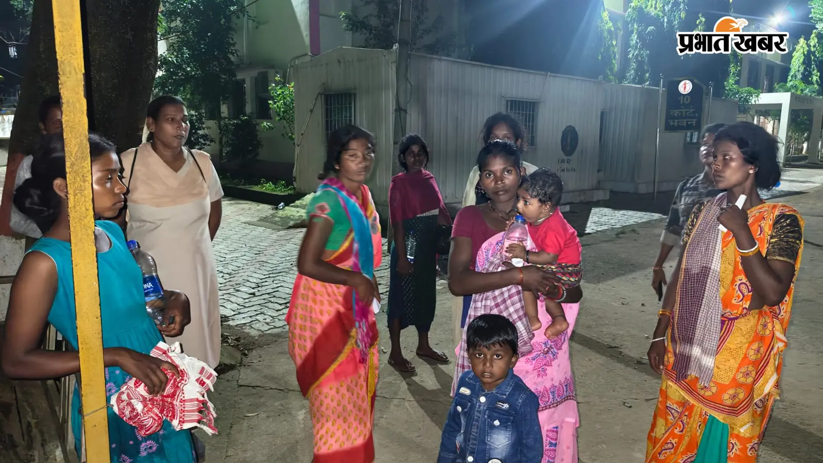 डायन बताकर वृद्धा की हत्या के बाद बेटी को शव के पास बनाया बंधक, सात नामजद समेत अन्य के खिलाफ प्राथमिकी दर्ज