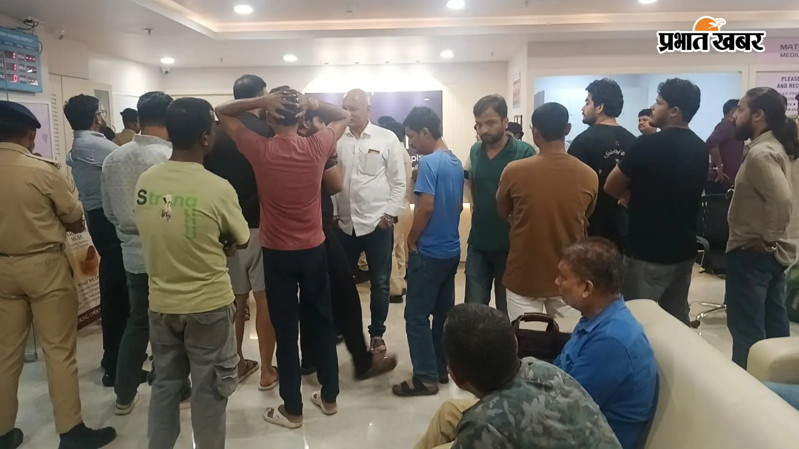प्रसव पीड़ा पर अस्पताल पहुंची महिला की मौत, गर्भ में दो बच्चों ने भी तोड़ा दम, बेहोशी की दवा अधिक देने का आरोप