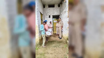 दहेज प्रताड़ना मामले में यूपी पुलिस की गढ़वा में दबिश, दो आरोपियों के घर चिपकाया इश्तेहार