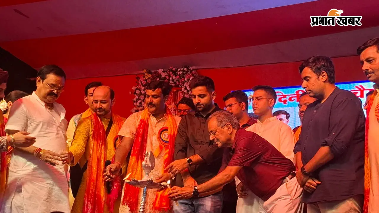 कृष्ण भक्ति में डूबा मेदिनीनगर, दही-हांडी और डांडिया महोत्सव में उमड़ा जनसैलाब
