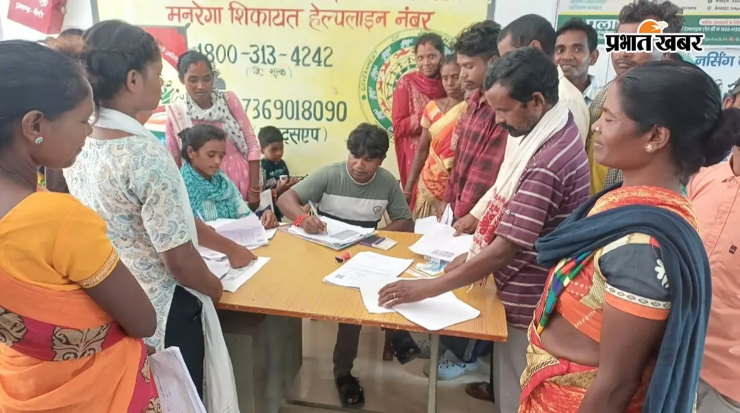 एसआईआर को लेकर कैरो में विशेष जनसुनवाई, दस्तावेजों की हुई जांच