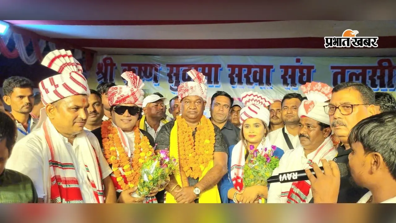 श्रीकृष्ण जन्माष्टमी पर तुलसीपुर में भक्ति की बयार, पूर्व मंत्री सत्यानंद भोगता ने किया उद्घाटन