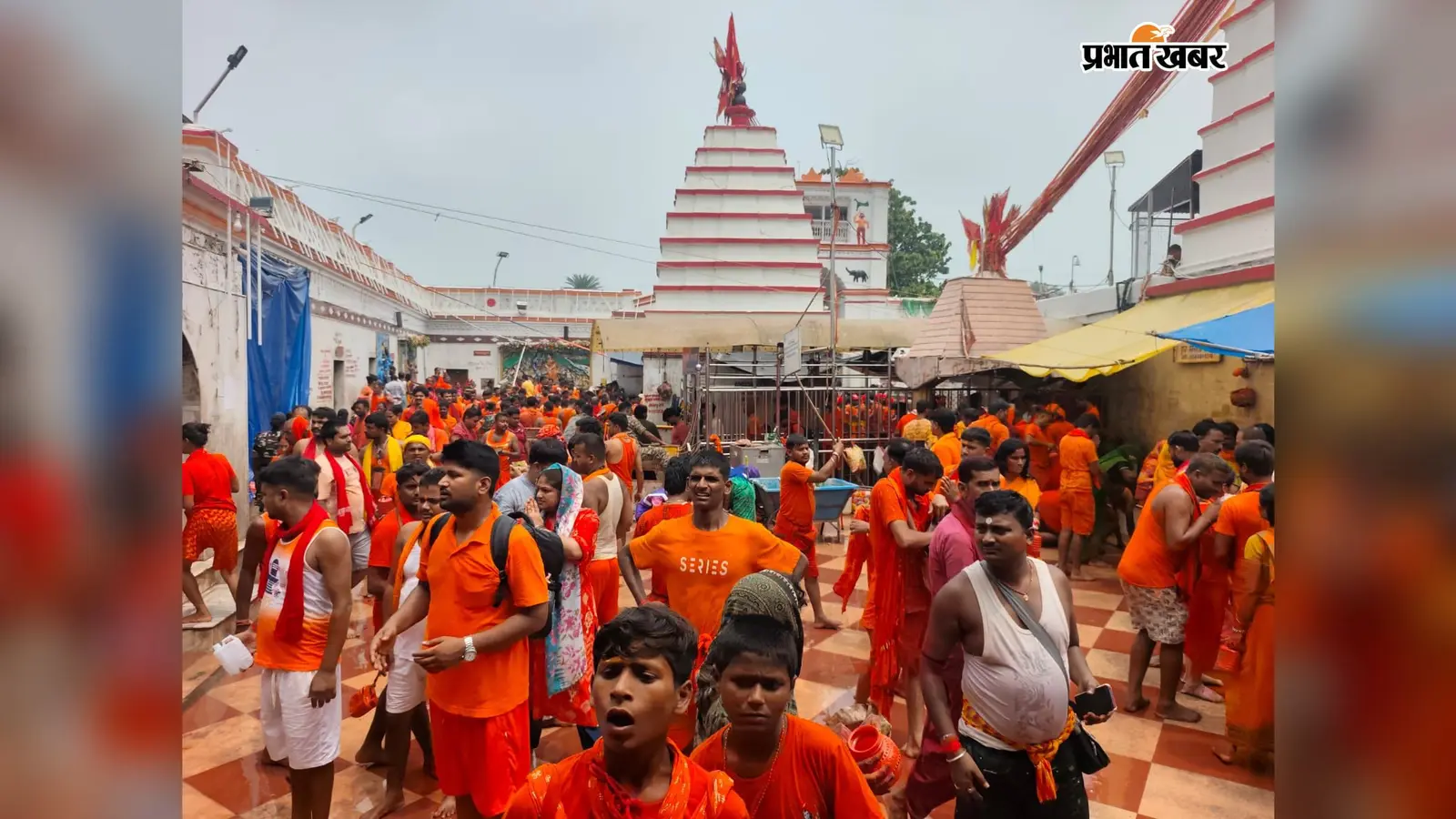 भादो मेला में बाबा फौजदारीनाथ के दरबार में उमड़ी आस्था, शिवगंगा से मंदिर तक कांवरियों की कतार