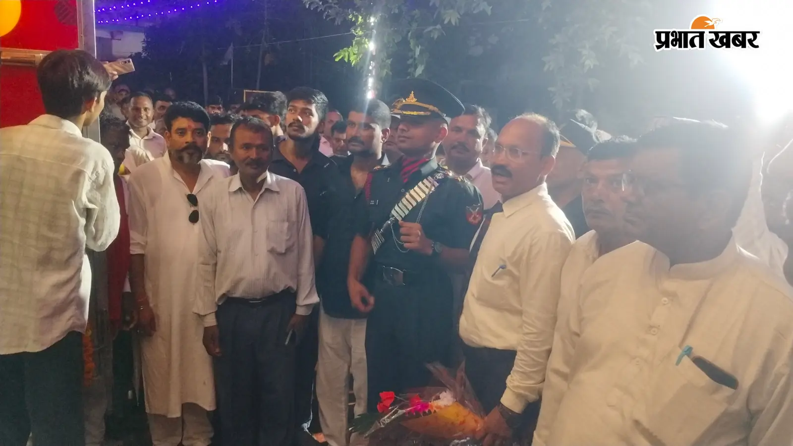 पिता के बाद बेटे ने संभाली वर्दी की विरासत, औरंगाबाद के अमित कुमार बने लेफ्टिनेंट ; उमरचक में सम्मान के साथ गूंजा भारत माता का जयघोष