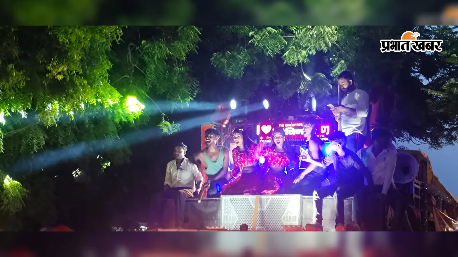 गोपालगंज में वीडियो वायरल हुआ तो खुला राज, महावीरी अखाड़ा में प्रतिबंध के बावजूद नर्तकी का नृत्य कराने पर 140 पर केस