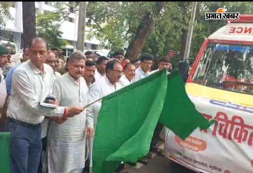 फोटो- हरी झंडी दिखाकर रथ को रवाना करते प्रभारी मंत्री सुनील कुमार | Prabhat Khabar Network