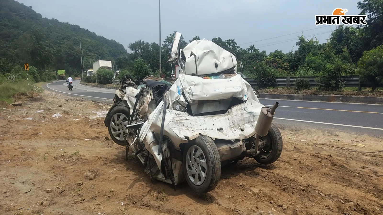 रामगढ़-रांची फोरलेन के चुटुपालू घाटी में 12 घंटे में 3 हादसे, डीएसपी के रिश्तेदार की मौत, 5 घायल