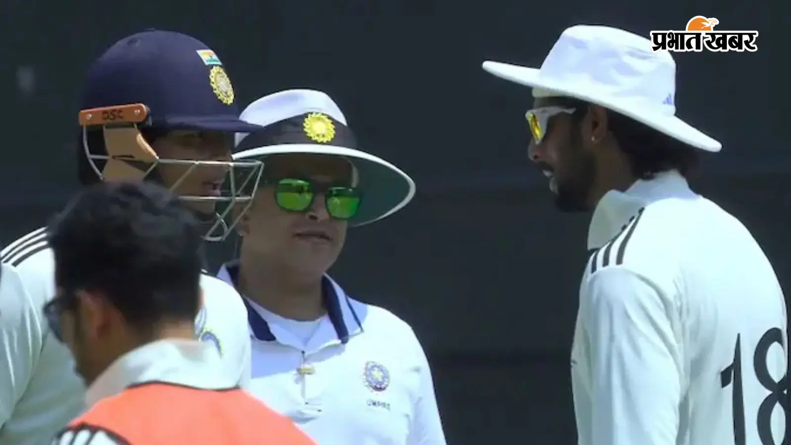 Video: दलीप ट्रॉफी के फाइनल मैच में तिलक वर्मा ने वैभव सूर्यवंशी को किया स्लेज, बोले- 'क्या यार, ये वाइस-कैप्टन?'