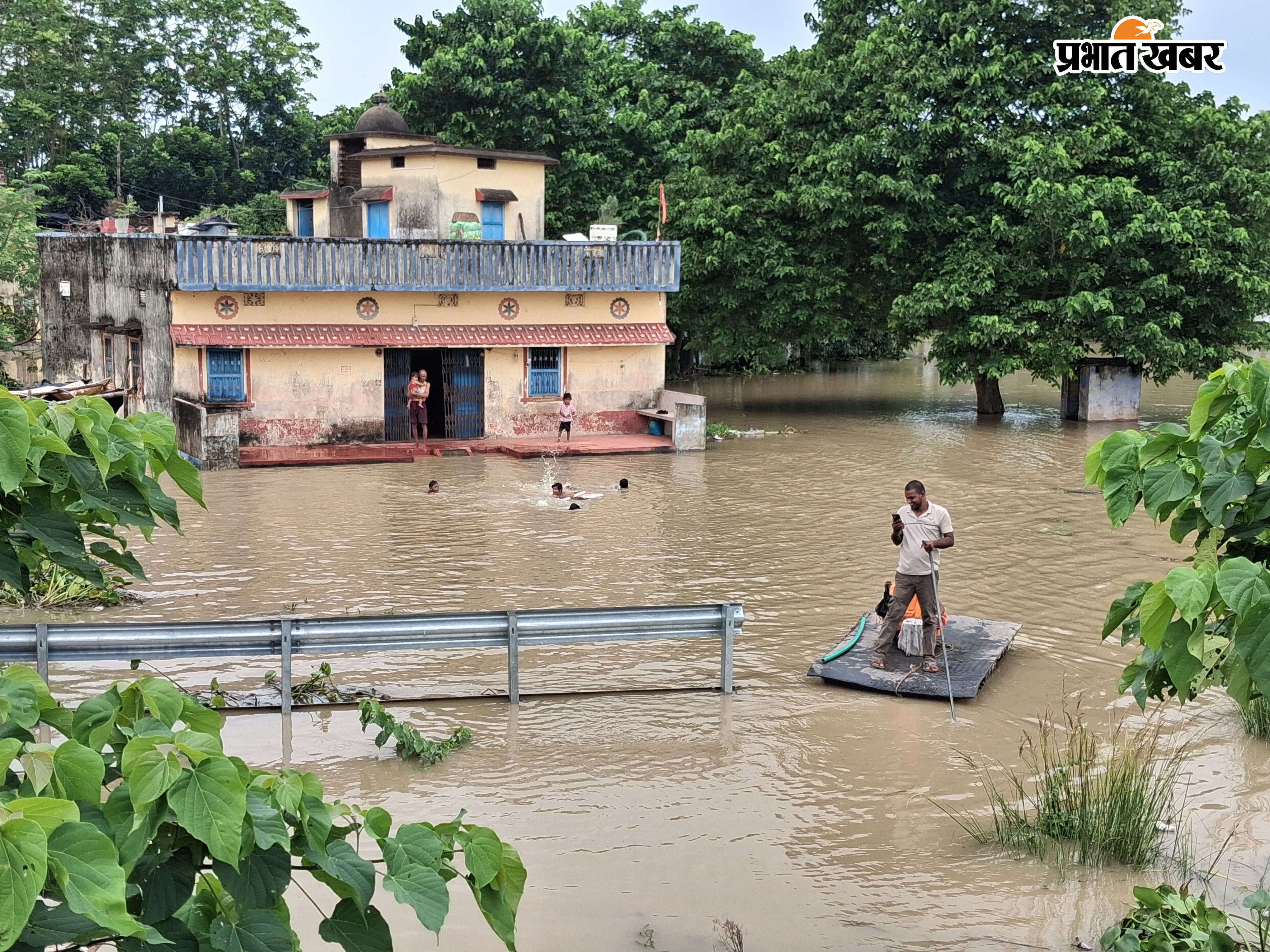 बाढ़ पानी से प्रभावित संपर्क पथ एवं अन्य | Prabhat Khabar Network
