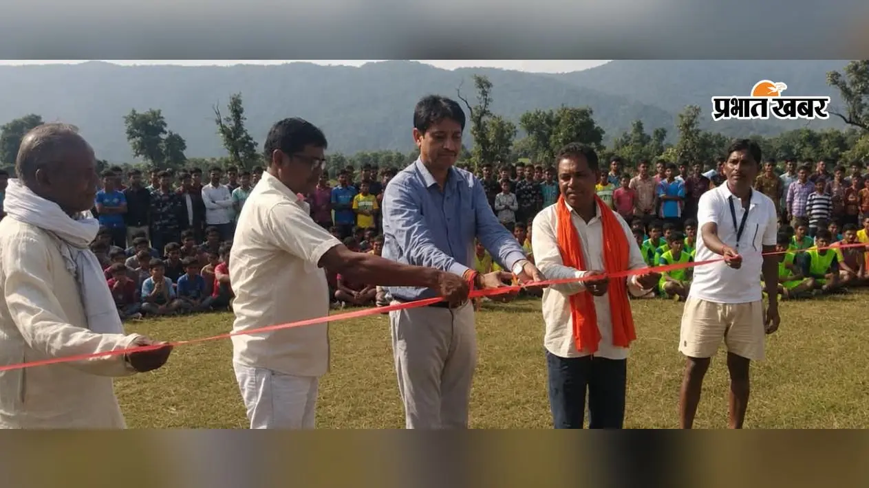 केशरा चंडी फुटबॉल टूर्नामेंट का आगाज, ग्रामीण खिलाड़ियों को मिला प्रतिभा दिखाने का मंच