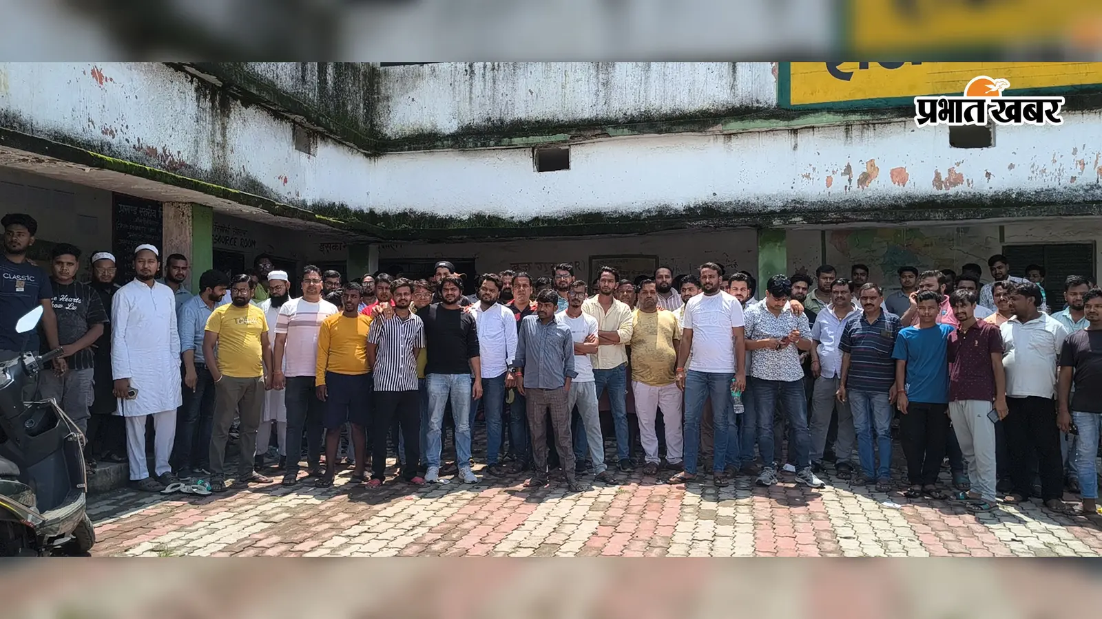 कोयला ढुलाई से बालूमाथ बाजार बेहाल, व्यवसायियों ने दी आंदोलन की चेतावनी