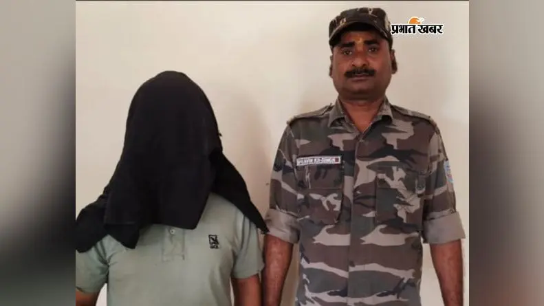 स्कूल के पास गांजा भरी सिगरेट बेचने का आरोप, बारियातू में 29 वर्षीय युवक गिरफ्तार