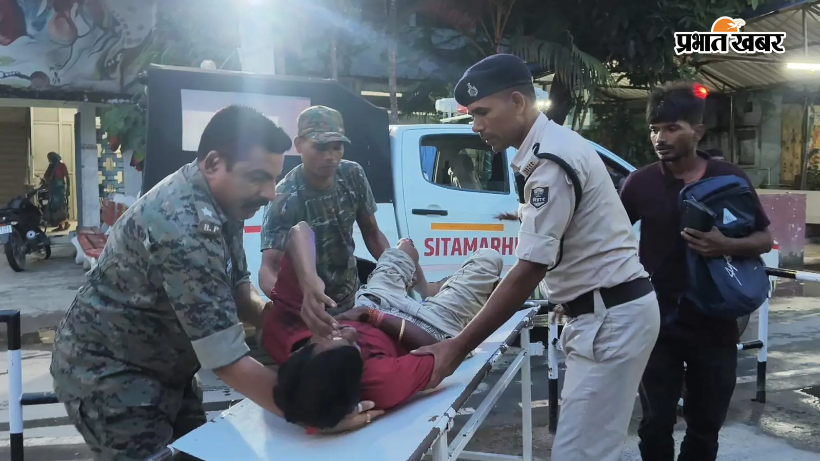सैकड़ों वाहन गुजरते रहे, सड़क पर तड़पता रहा घायल; ट्रैफिक थानाध्यक्ष ने खुद पहुंचाया अस्पताल