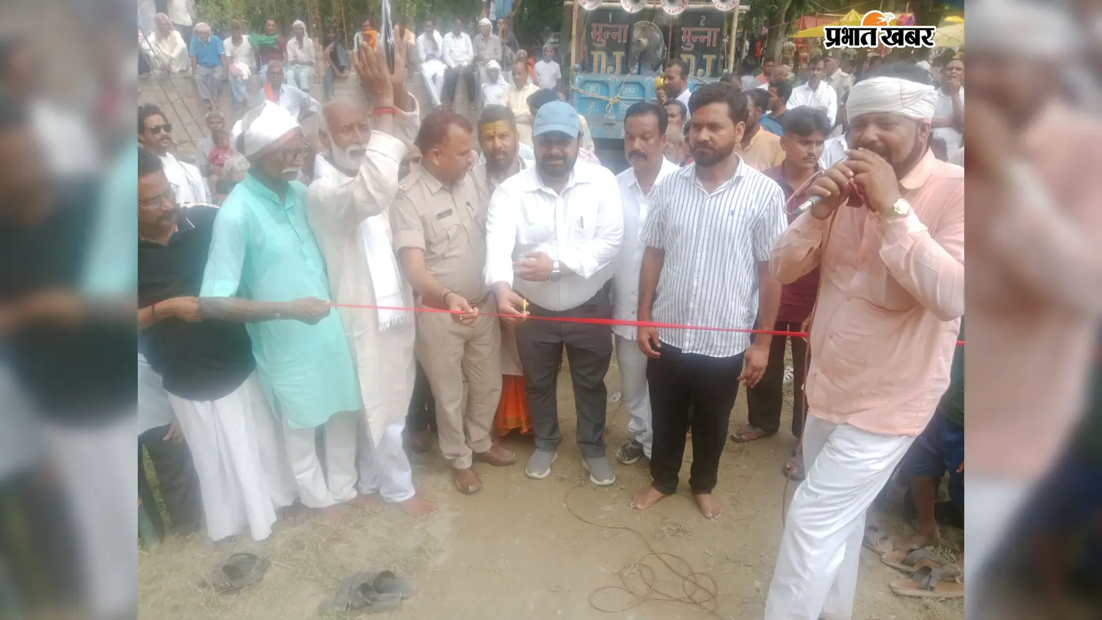 सीवान में महावीरी झंडा जुलूस के बाद सजा कुश्ती का अखाड़ा, देशभर से पहुंचे पहलवानों ने दिखाये दांव-पेच