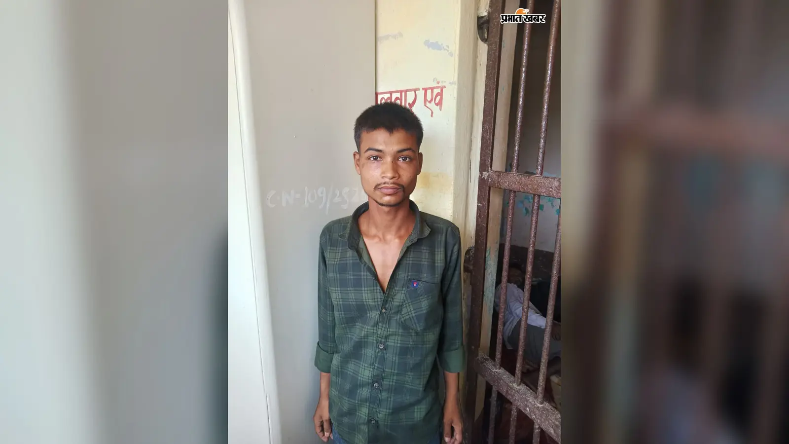 गोपालगंज में हत्या के प्रयास का नामजद आरोपी गिरफ्तार, पुलिस ने छापेमारी कर धनु कुमार को दबोचा
