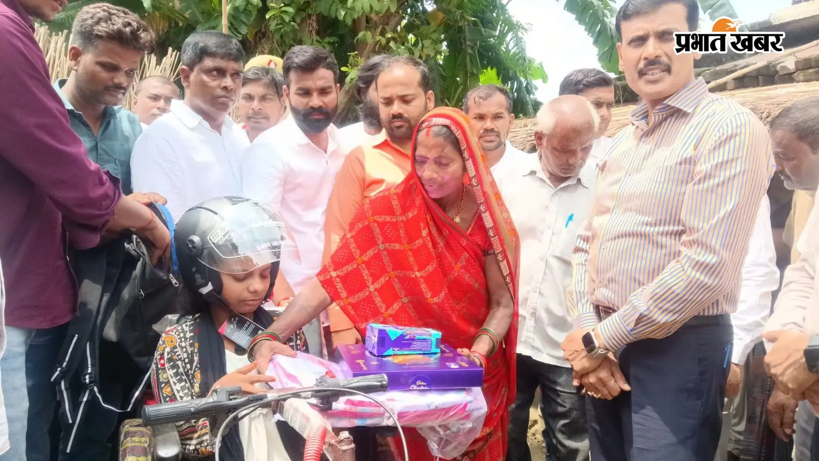 UP के बलिया में रागिनी के बाद अब ज्योति का सपना होगा साकार: बैटरी साइकिल से मिली उड़ान, शिक्षक बनने की राह हुई आसान