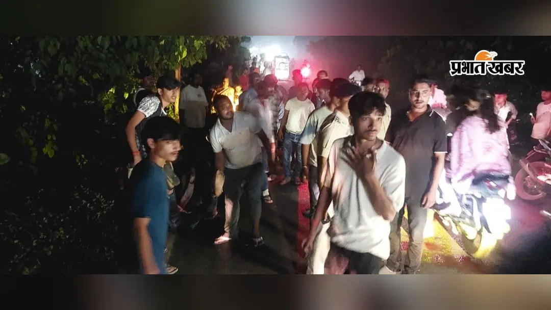 बेगूसराय : श्रीकृष्ण जन्मोत्सव मेला देखने जा रहे 3 युवकों की बाइक फिसली, 24 वर्षीय दिलशाद की मौत