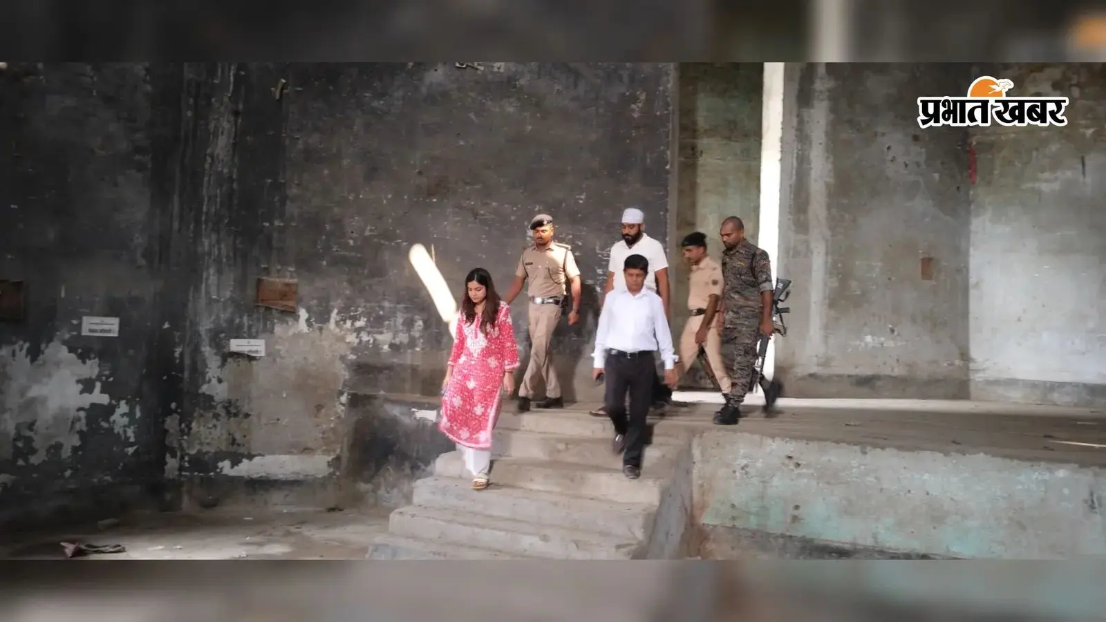 सासाराम के सरकारी हॉल और ओझा टाउन हॉल की बदलेगी सूरत, एसडीएम ने किया औचक निरीक्षण