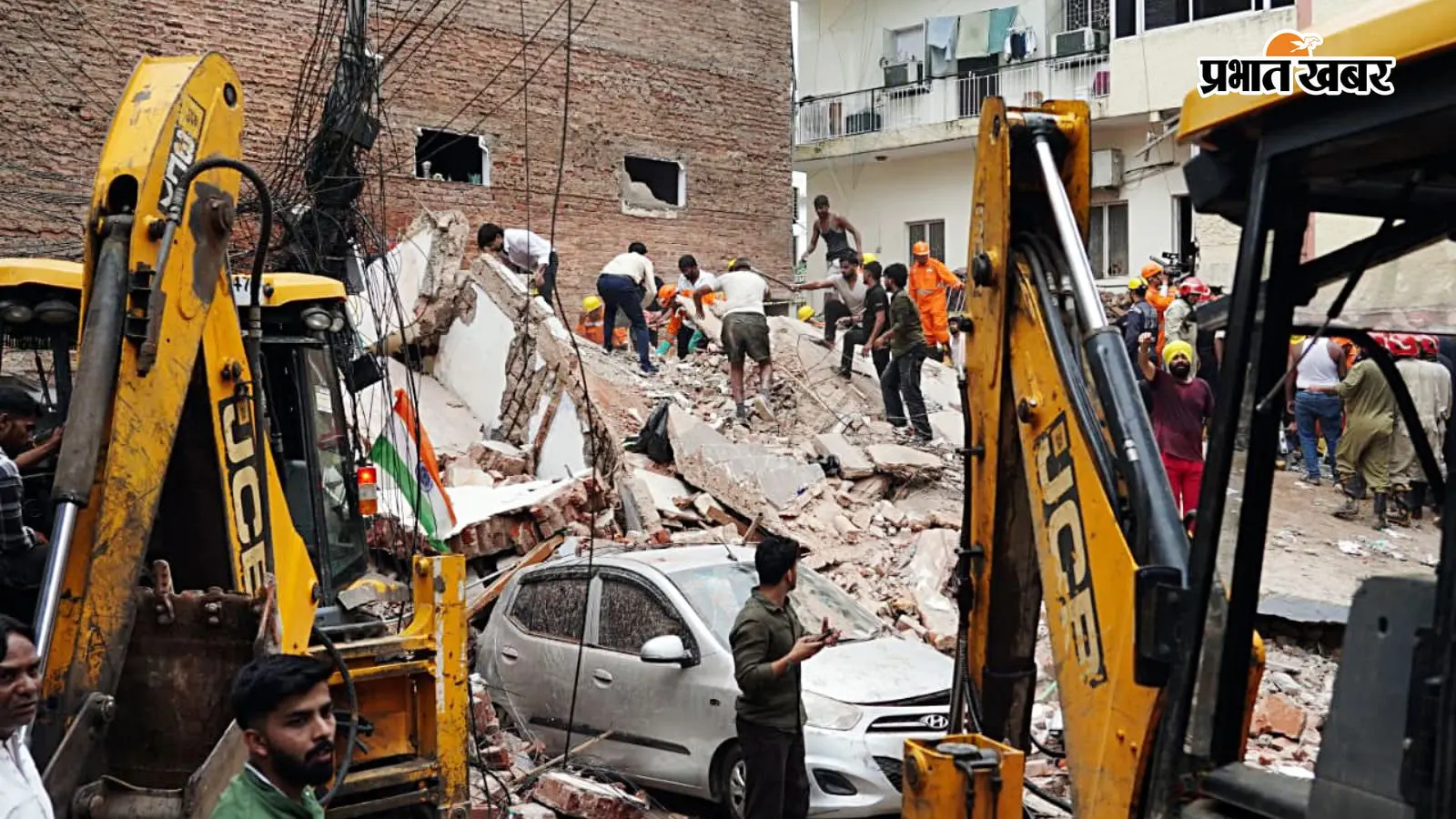 Delhi Building Collapse : दिल्ली के सत्य निकेतन में इमारत ढहने से अब तक 6 लोगों की मौत, 40 से 50 छात्रों के दबे होने की आशंका