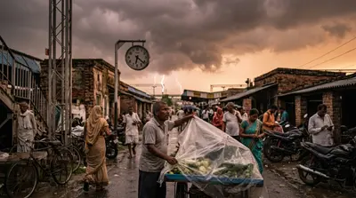 UP Weather Today: यूपी में फिर बदलेगा मौसम का मिजाज, पूर्वांचल में भारी बारिश का अलर्ट, जानें अपने जिले का हाल