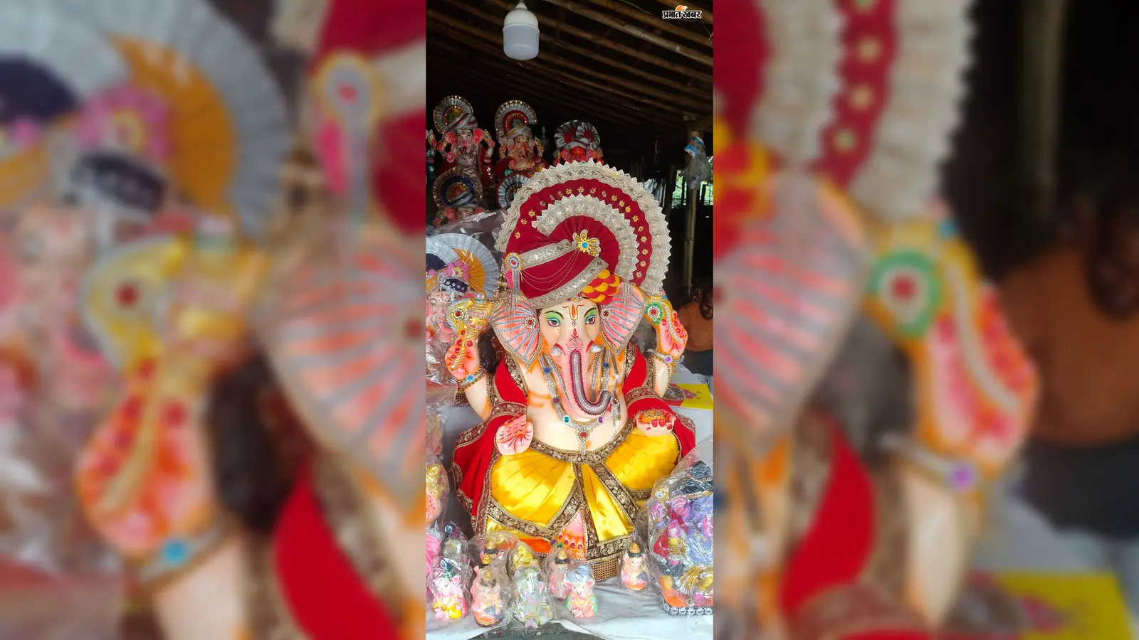 14 सितंबर को गणेश चतुर्थी, बोकारो में शुरू हुई तैयारियां; बाजार में पहुंचीं रंग-बिरंगी प्रतिमाएं